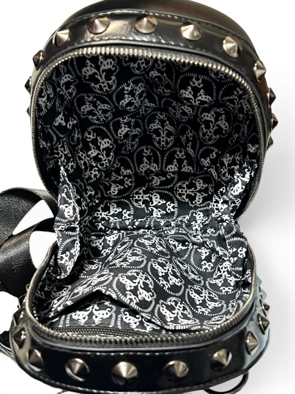 Black Skull Head Crossbody Bag Studded Goth Horror Convertible Mini Backpack New - Picture 9 of 9